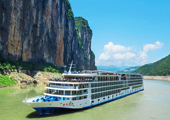 three gorges century cruise 700 1