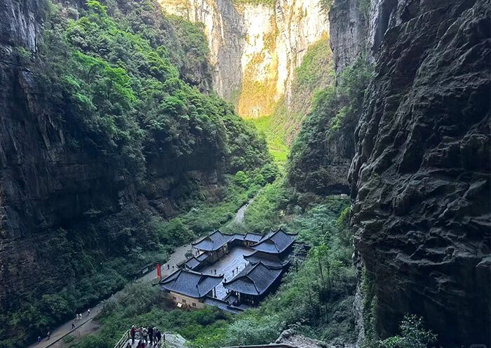 15 Days: Chongqing, Pandas & Yangtze Cruise wulong three bridges 4 700