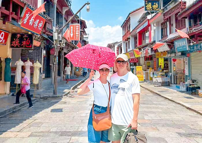 15 Days Beijing Xian Chengdu Guilin Zhangjiajie Shanghai tour yangshuo west street 700 2